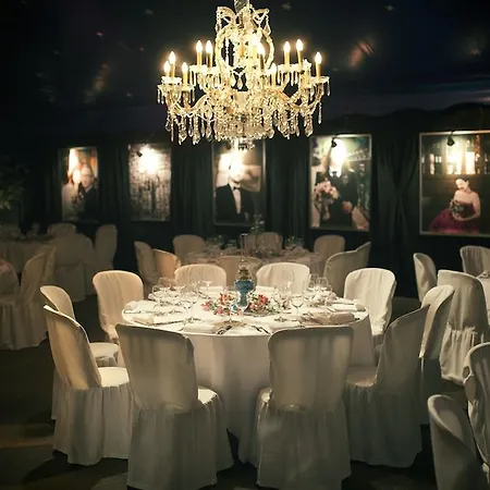 Ξενοδοχείο Unique Innere Enge 4*