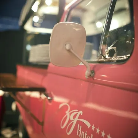 מלון Unique Innere Enge 4*