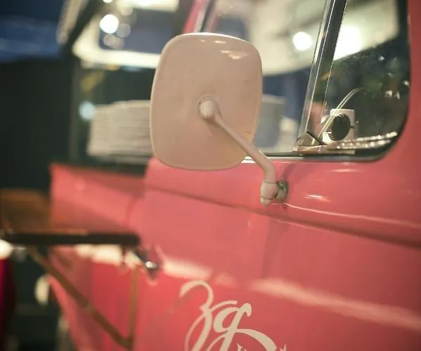 Ξενοδοχείο Unique Innere Enge 4*