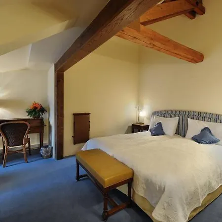 Unique Innere Enge Hotell 4*