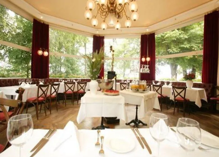 호텔 유니크 이네르 엥게 4*